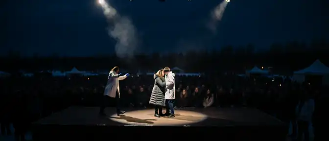 Медики Екатеринбурга экстренно спасали многодетную мать во время торжественной церемонии